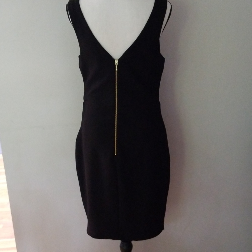 Dress - Picture 4 of 4